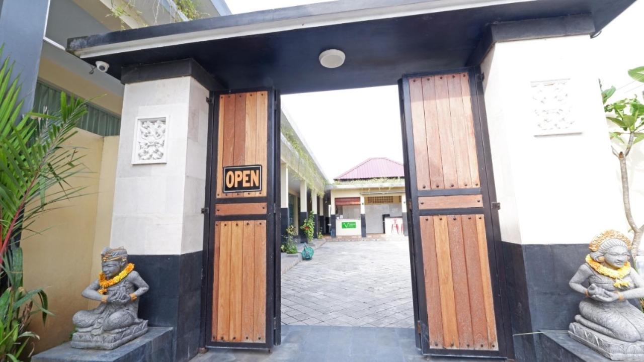 V Canggu Dormitory エクステリア 写真